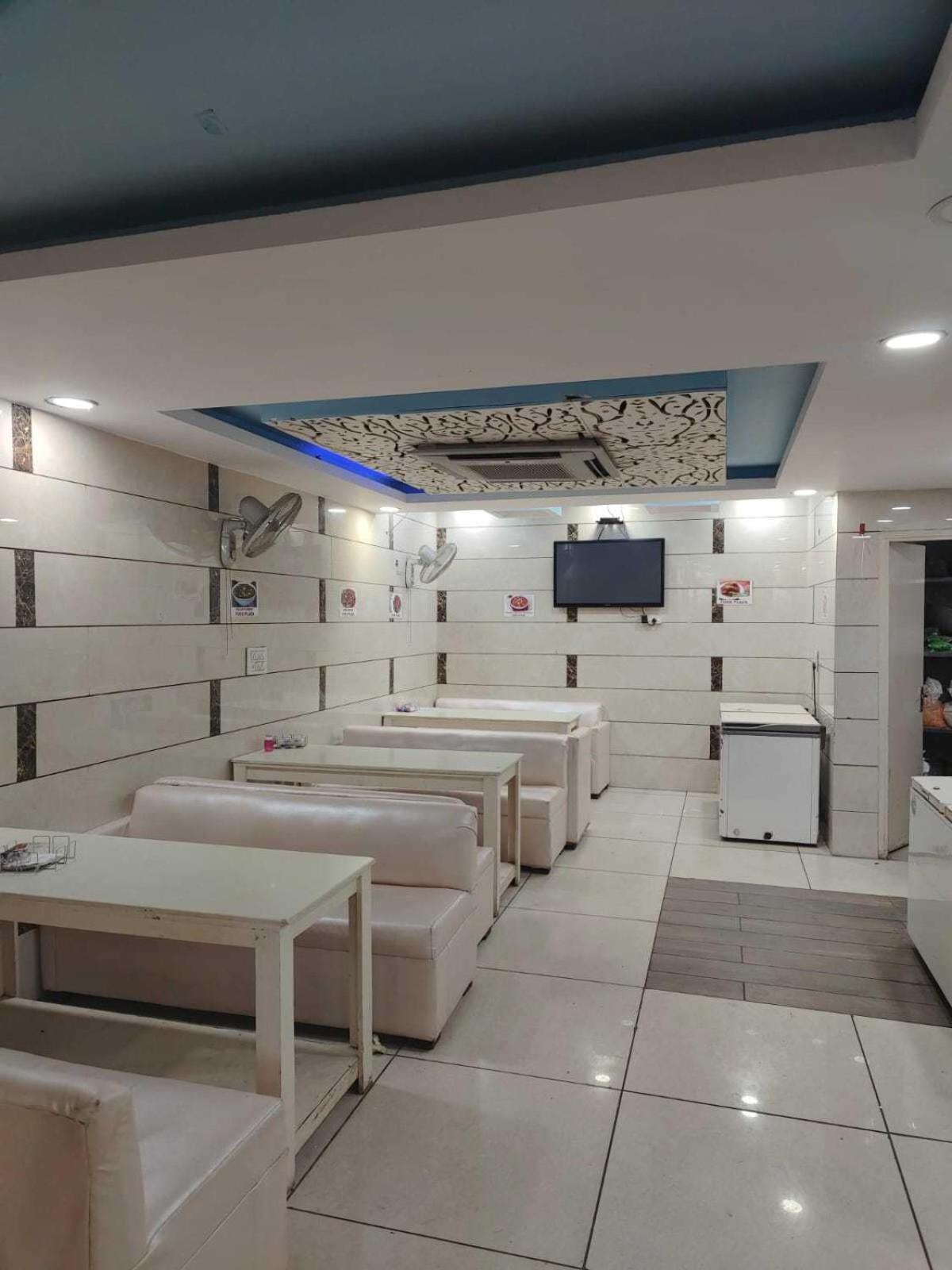 Zirakpur Hotel O Food Plaza מראה חיצוני תמונה